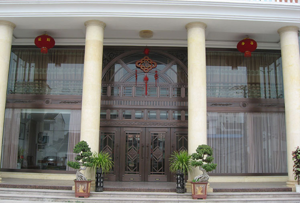 輝煌事業(yè)之選：選擇沈陽銅門，開啟成功大門  ?